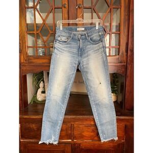 MOUSSY‎ VINTAGE Light Wash Distressed Frayed Hem Cropped Women's Size 24